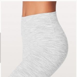 Lululemon wounder under high rise